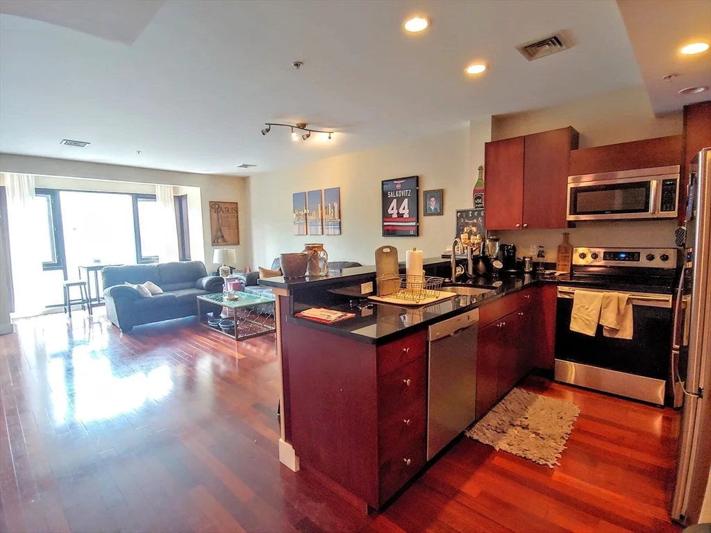 1 bed, 1 bath apartment for rent at 533 Cambridge St Unit 302, Oak Square — photo 9 of 24