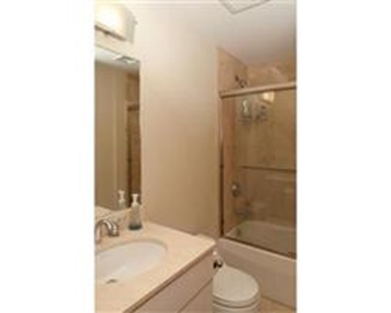 1 bed, 1 bath apartment for rent at 533 Cambridge Unit 303, Brighton — photo 7 of 8