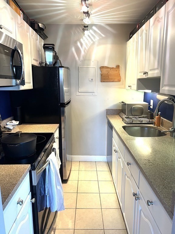 1 bed, 1 bath apartment for rent at 533 Columbus Ave Unit 10, South End — photo 7 of 12