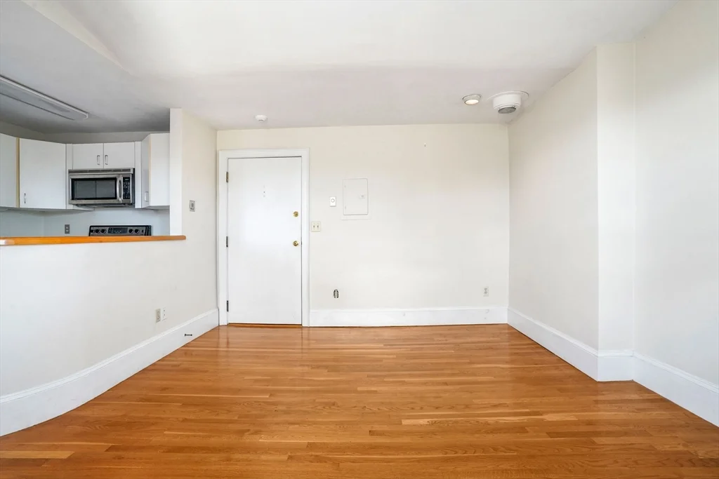 1 bed, 1 bath apartment for rent at 533 Columbus Ave Unit 12, South End — photo 3 of 26