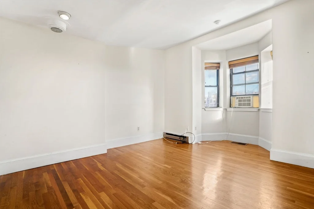 1 bed, 1 bath apartment for rent at 533 Columbus Ave Unit 12, South End — photo 4 of 26