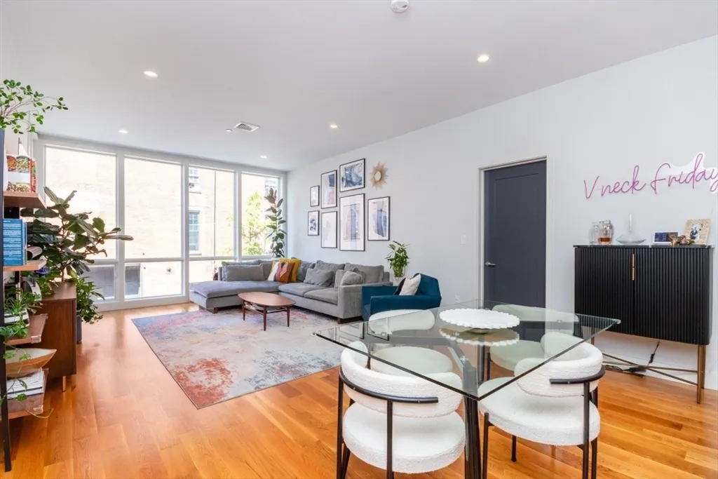 2 bed, 2 bath apartment for rent at 533 East 2nd St Unit 101, South Boston — photo 12 of 26