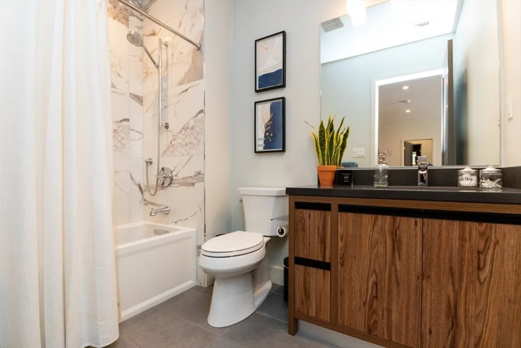 2 bed, 2 bath apartment for rent at 533 East 2nd St Unit 101, South Boston — photo 21 of 26