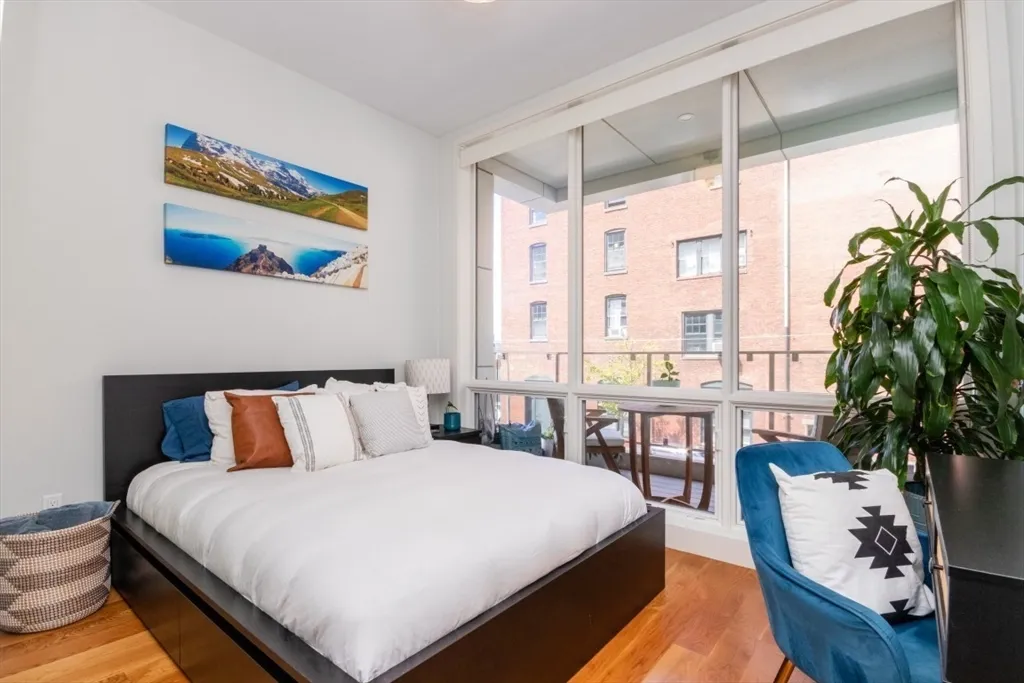 2 bed, 2 bath apartment for rent at 533 East 2nd St Unit 101, South Boston — photo 19 of 26