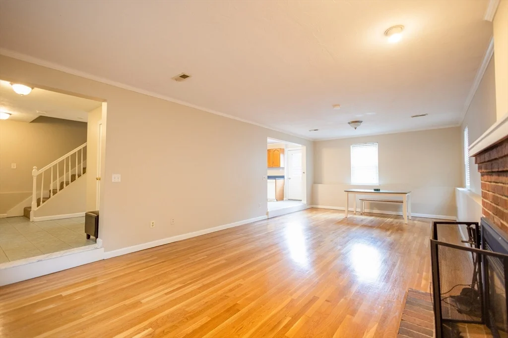 3 bed, 1 bath apartment for rent at 5337-B Washington St Unit B, West Roxbury — photo 2 of 40
