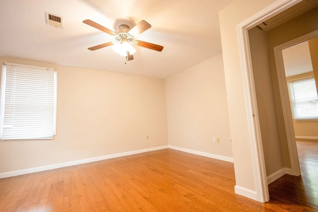 3 bed, 1 bath apartment for rent at 5337-B Washington St Unit B, West Roxbury — photo 21 of 40
