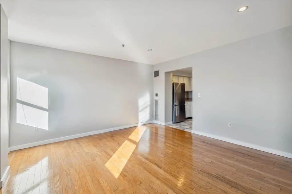 2 bed, 2 bath apartment for rent at 534-538 Commonwealth Ave Unit 7D, Fenway — photo 3 of 11