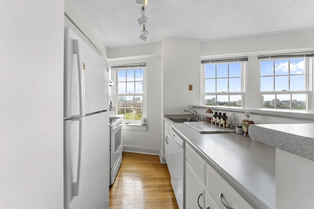 1 bed, 1 bath apartment for rent at 534 Beacon St Unit 1005, Back Bay — photo 6 of 25