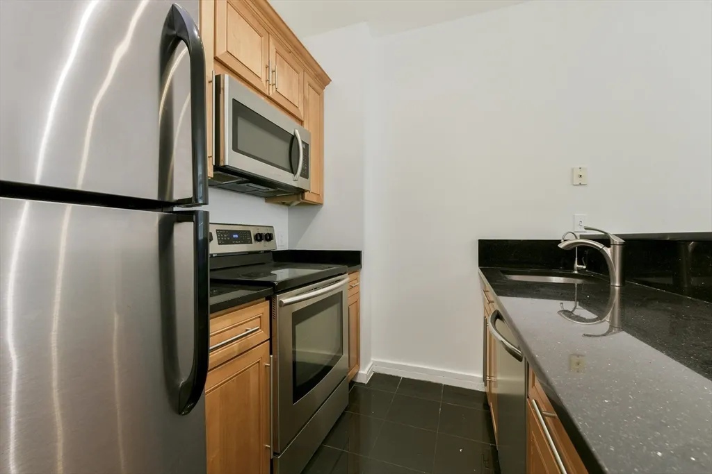 1 bed, 1 bath apartment for rent at 534 Beacon St Unit 103, Back Bay — photo 4 of 12