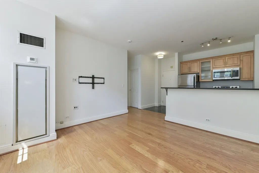 1 bed, 1 bath apartment for rent at 534 Beacon St Unit 103, Back Bay — photo 12 of 12