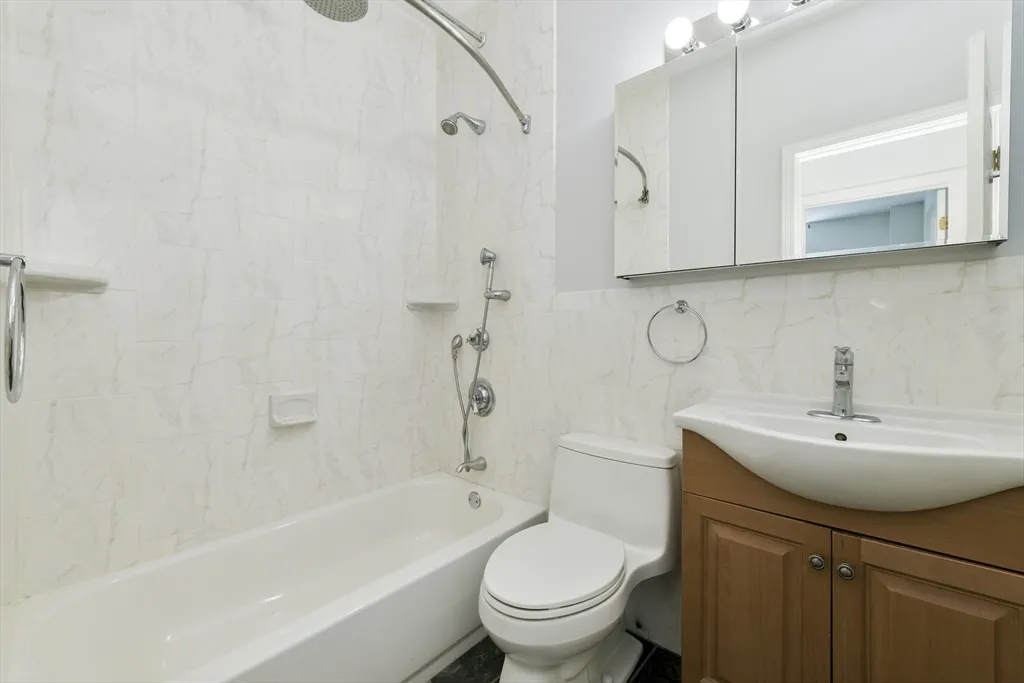 1 bed, 1 bath apartment for rent at 534 Beacon St Unit 103, Back Bay — photo 10 of 12