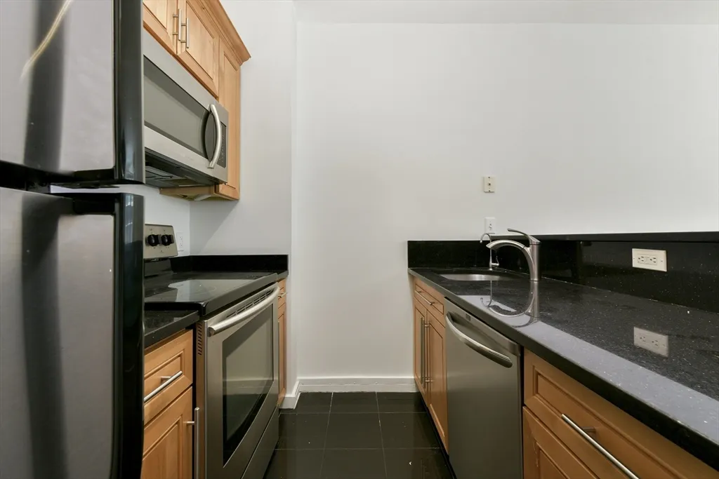 1 bed, 1 bath apartment for rent at 534 Beacon St Unit 103, Back Bay — photo 3 of 12