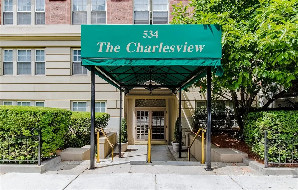 1 bed, 1 bath apartment for rent at 534 Beacon St Unit 103, Back Bay