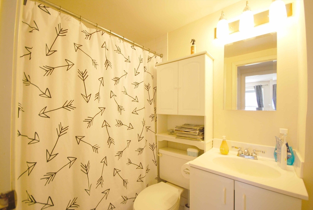 1 bed, 1 bath apartment for rent at 534 Beacon St Unit 403, Back Bay — photo 5 of 5