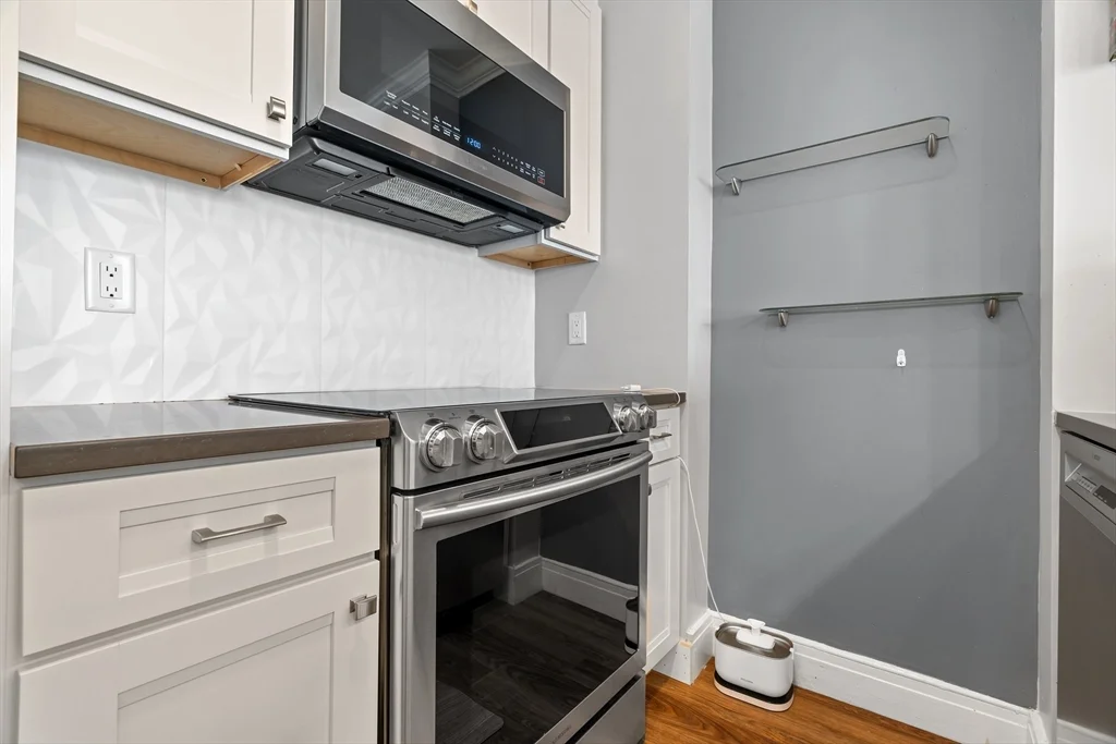 1 bed, 1 bath apartment for rent at 534 Beacon St Unit 901, Fenway — photo 9 of 17