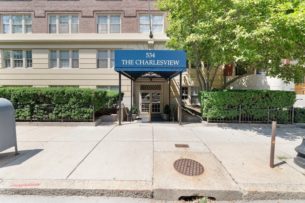 1 bed, 1 bath apartment for rent at 534 Beacon St Unit 901, Fenway — photo 17 of 17