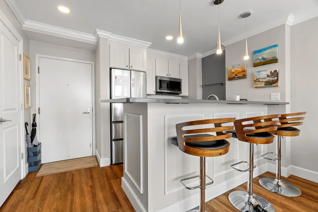 1 bed, 1 bath apartment for rent at 534 Beacon St Unit 901, Fenway — photo 6 of 17