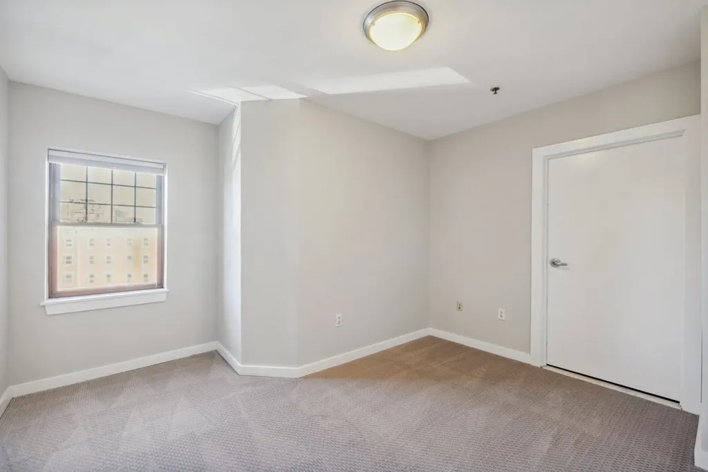 2 bed, 2 bath apartment for rent at 534 Commonwealth Ave Unit 7, Fenway — photo 8 of 11