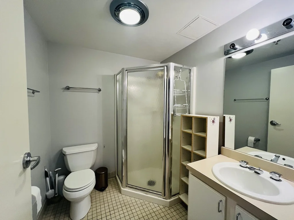 2 bed, 2 bath apartment for rent at 534 Commonwealth Ave Unit A3, Fenway — photo 9 of 10