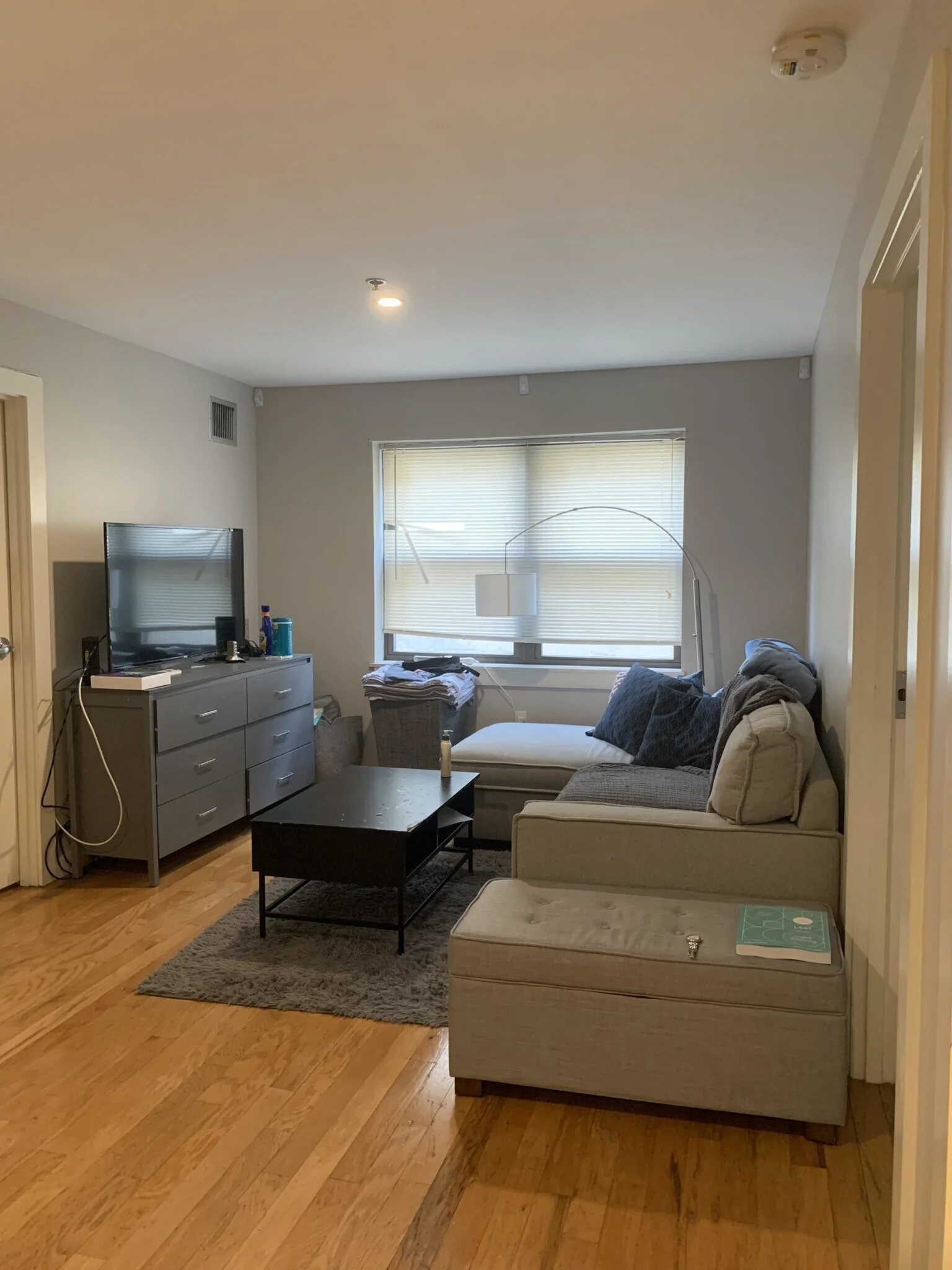 1 bed, 1 bath apartment for rent at 534 Commonwealth St Unit 305, Back Bay — photo 2 of 6