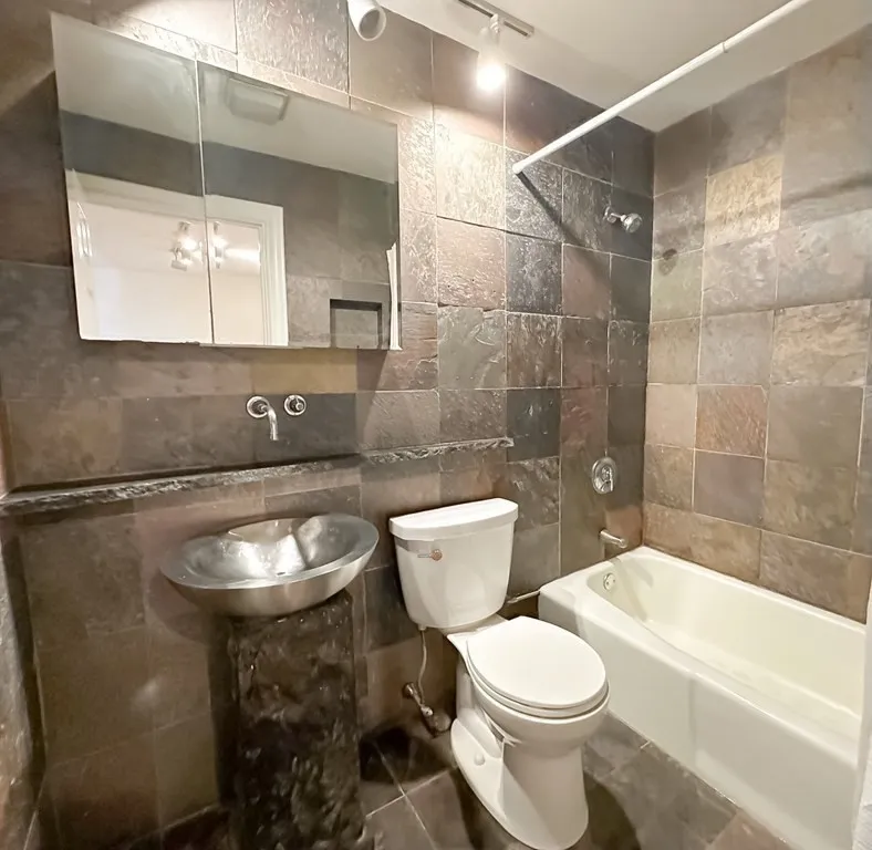 1 bed, 1 bath apartment for rent at 534 Massachusetts Ave Unit 1, South End — photo 12 of 14