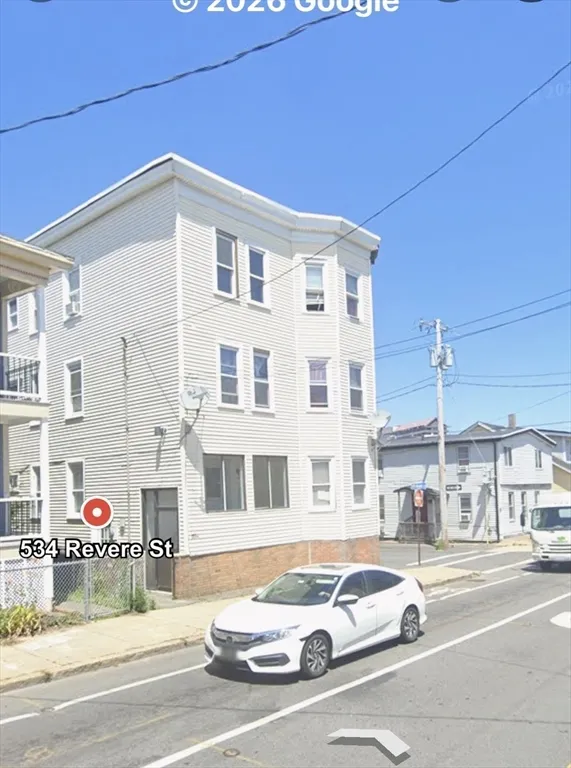 4 bed, 1 bath apartment for rent at 534 Revere St Unit 2, Revere — photo 2 of 7