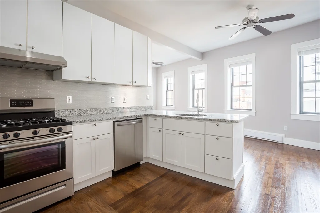 2 bed, 1 bath apartment for rent at 534 Tremont St Unit 3, South End