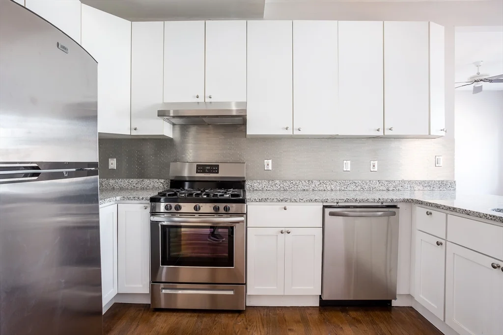 2 bed, 1 bath apartment for rent at 534 Tremont St Unit 3, South End — photo 6 of 19
