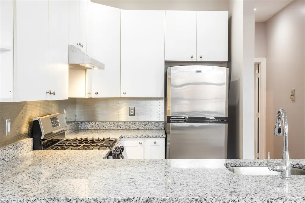 2 bed, 1 bath apartment for rent at 534 Tremont St Unit 4, South End — photo 3 of 16