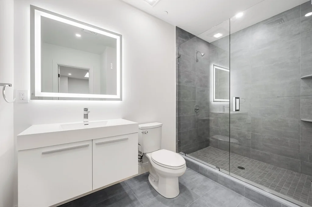 2 bed, 1 bath apartment for rent at 536 Broadway Unit 202, Everett — photo 8 of 19