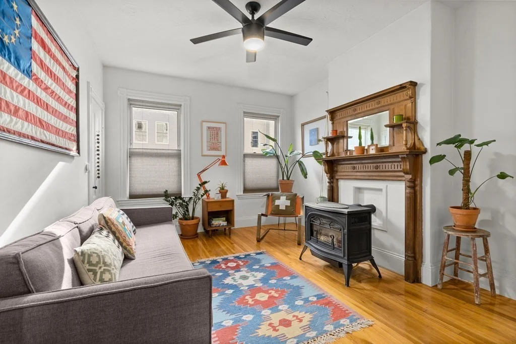 1 bed, 1 bath apartment for rent at 536 E 3rd St Unit 1, South Boston