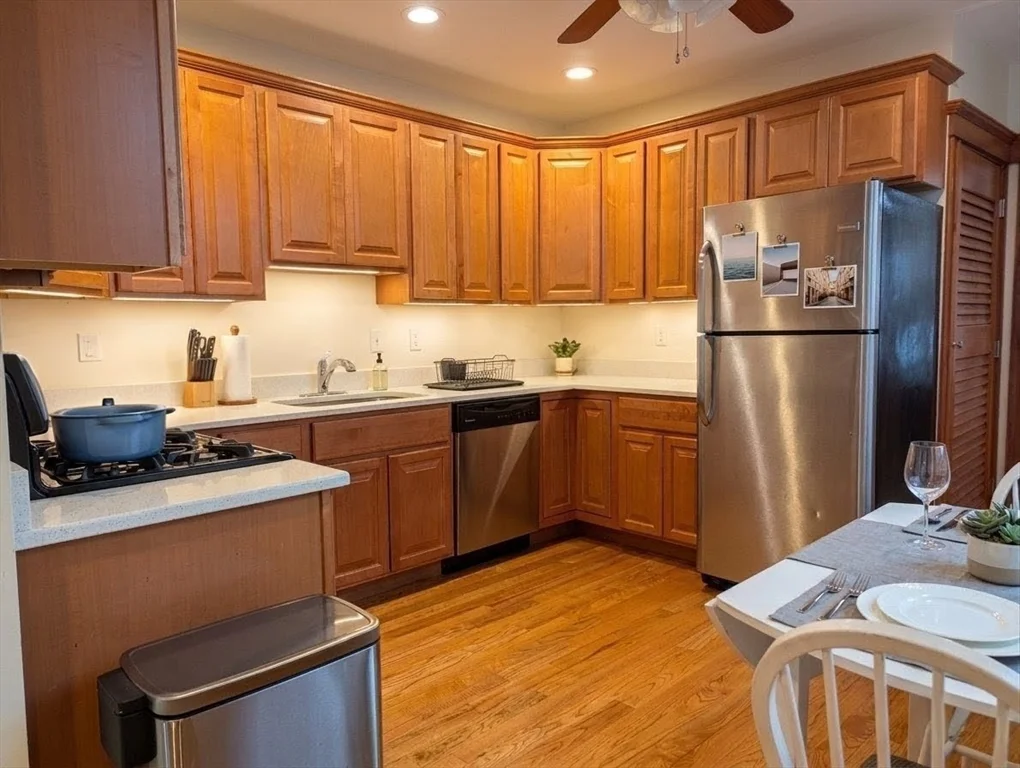 2 bed, 1 bath apartment for rent at 536 E 7th St Unit 1, South Boston — photo 5 of 8