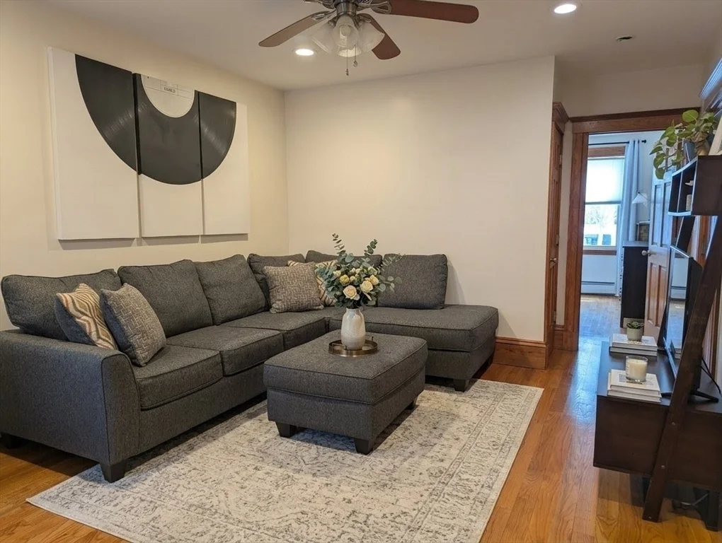 2 bed, 1 bath apartment for rent at 536 E 7th St Unit 1, South Boston — photo 3 of 8