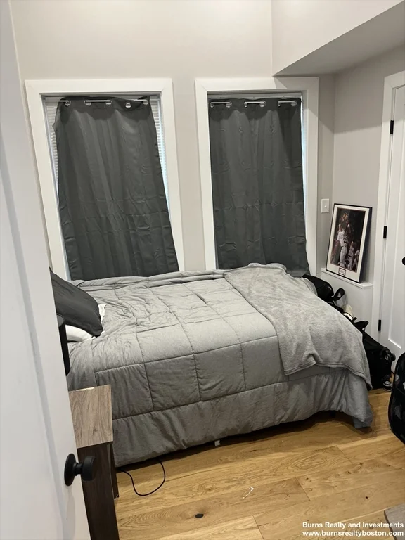 4 bed, 1 bath apartment for rent at 536 E Broadway Unit 1, South Boston — photo 11 of 20