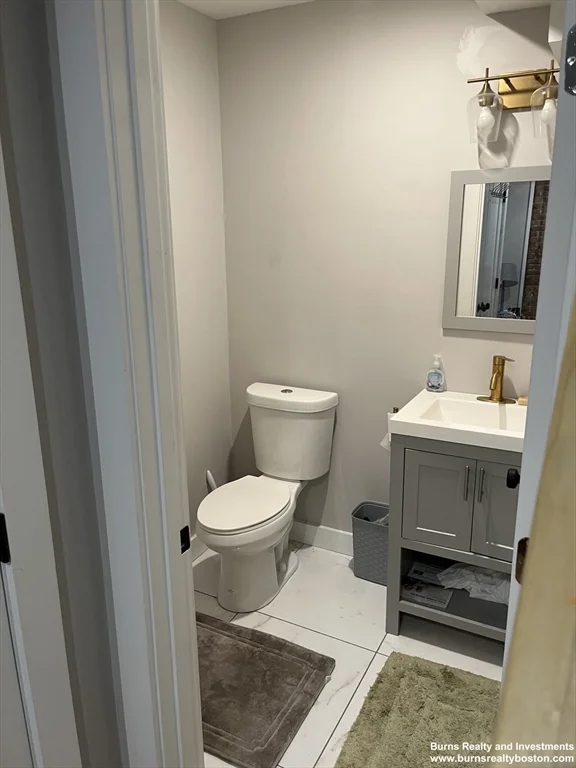 4 bed, 1 bath apartment for rent at 536 E Broadway Unit 1, South Boston — photo 19 of 20