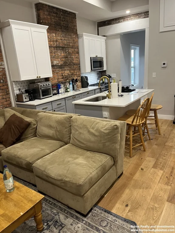 4 bed, 1 bath apartment for rent at 536 E Broadway Unit 1, South Boston
