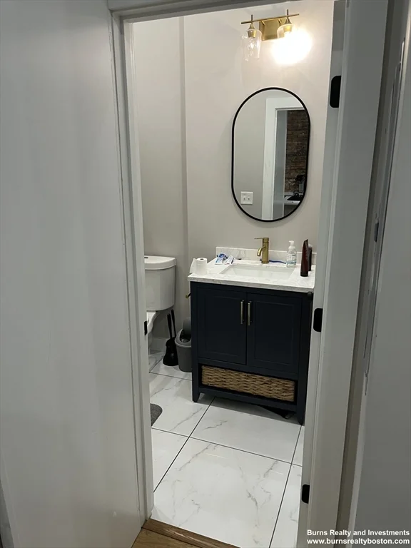 4 bed, 1 bath apartment for rent at 536 E Broadway Unit 1, South Boston — photo 15 of 20