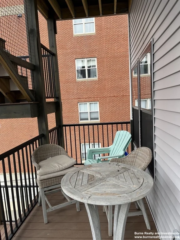4 bed, 1 bath apartment for rent at 536 E Broadway Unit 1, South Boston — photo 7 of 20