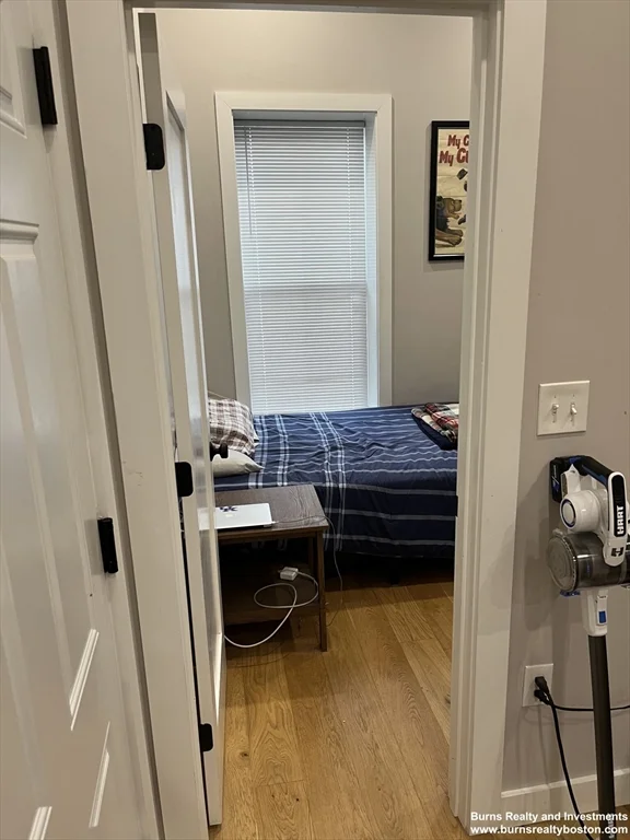 4 bed, 1 bath apartment for rent at 536 E Broadway Unit 1, South Boston — photo 10 of 20