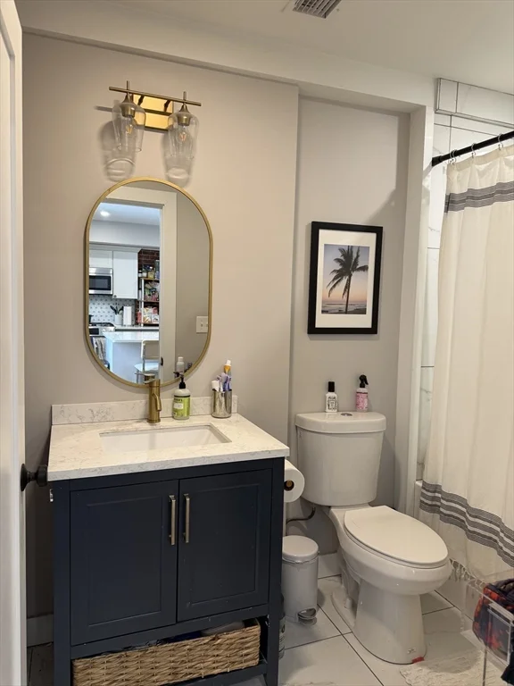 5 bed, 2 bath apartment for rent at 536 E Broadway Unit 3, South Boston — photo 8 of 23