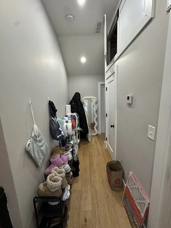 5 bed, 2 bath apartment for rent at 536 E Broadway Unit 3, South Boston — photo 13 of 23