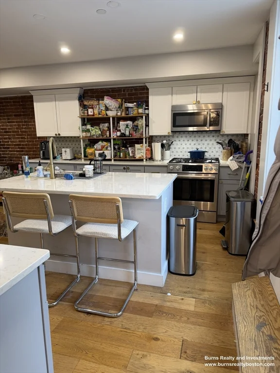 5 bed, 2 bath apartment for rent at 536 E Broadway Unit 3, South Boston — photo 19 of 23