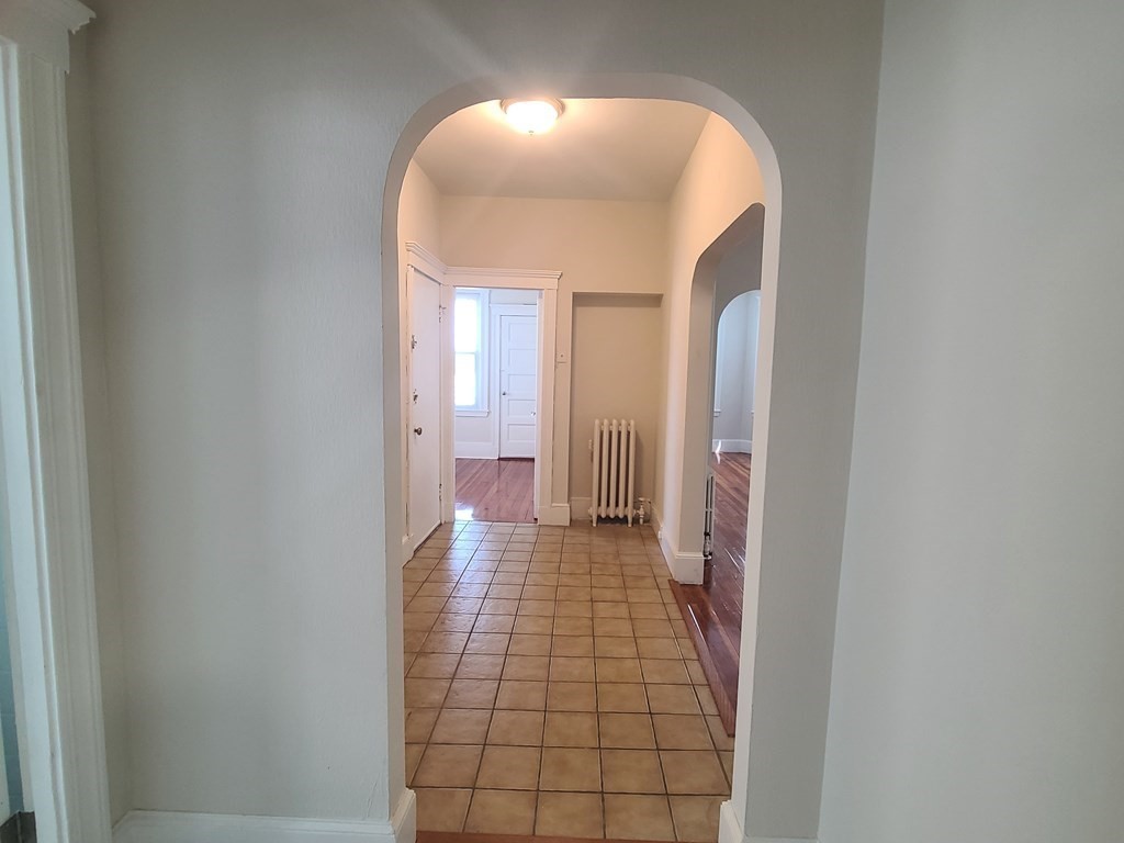 3 bed, 1 bath apartment for rent at 537 Beach St Unit 2, Revere — photo 4 of 21