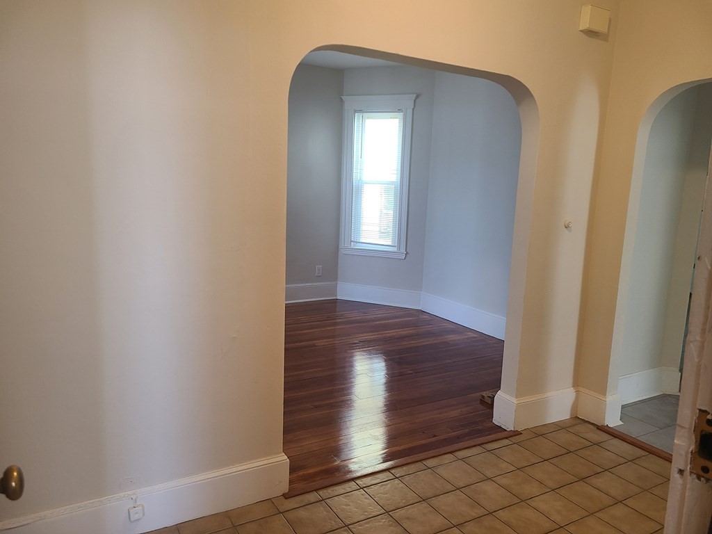 3 bed, 1 bath apartment for rent at 537 Beach St Unit 2, Revere — photo 5 of 21