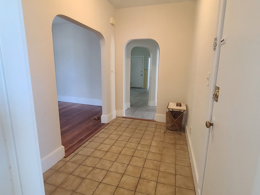 3 bed, 1 bath apartment for rent at 537 Beach St Unit 2, Revere — photo 3 of 21