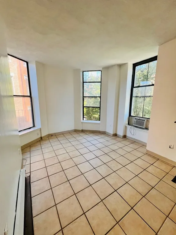 1 bed, 1 bath apartment for rent at 537 Columbus Ave Unit 2R, South End — photo 2 of 10
