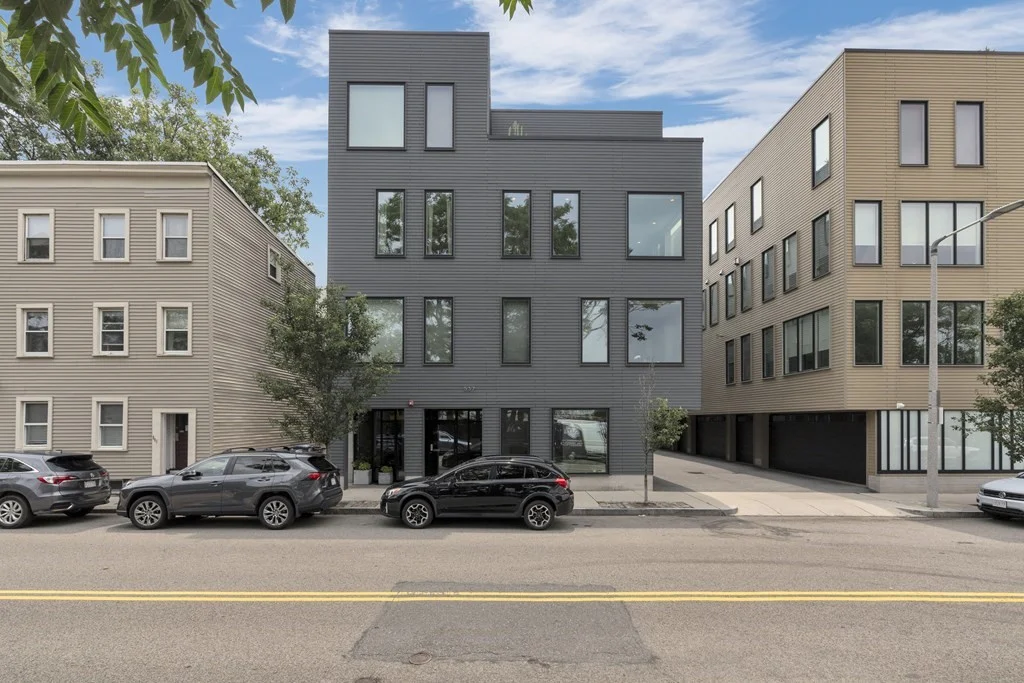 2 bed, 2 bath apartment for rent at 537 E 1st St Unit 4, South Boston — photo 33 of 33