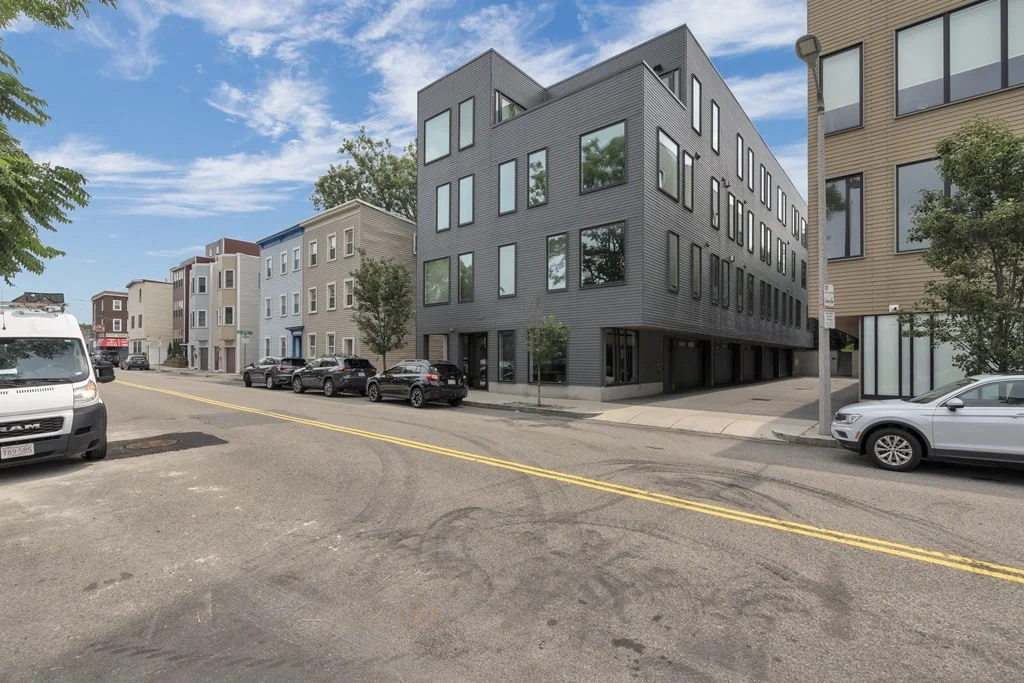 2 bed, 2 bath apartment for rent at 537 E 1st St Unit 4, South Boston — photo 32 of 33