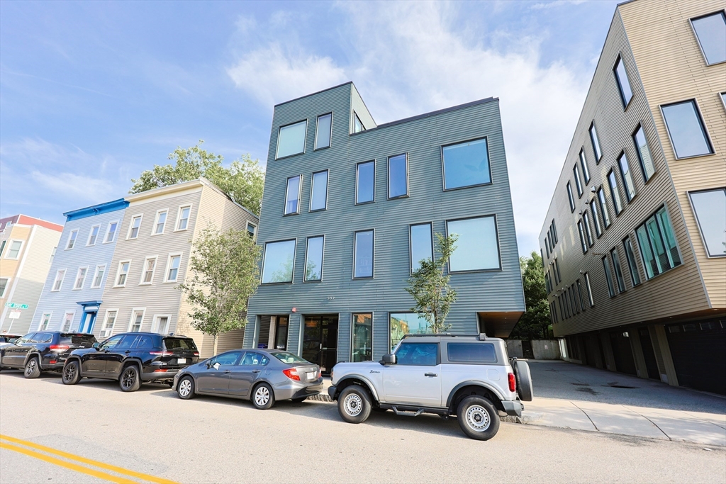 2 bed, 2 bath apartment for rent at 537 E 1st Unit 1, South Boston — photo 32 of 34