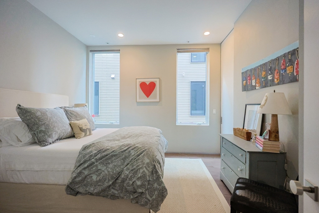 2 bed, 2 bath apartment for rent at 537 E 1st Unit 1, South Boston — photo 19 of 34